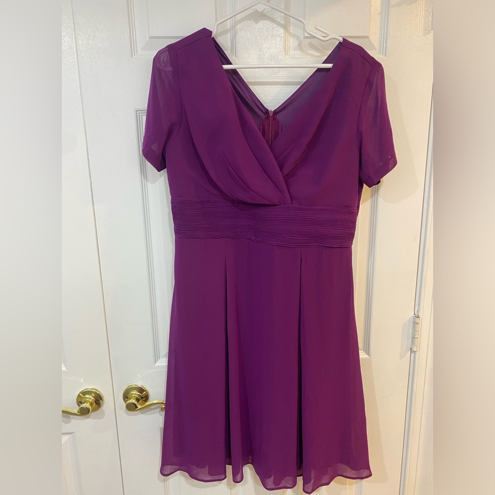 Flowy Purple V-Neck Knee Chiffon Length Bridesmaids Dress